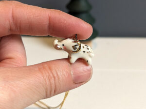 pendant elephant porcelain gold