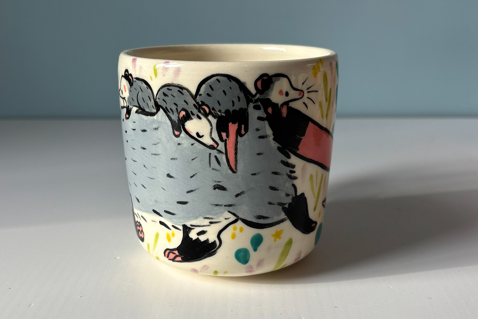Alternative view of Mug - Opossum family