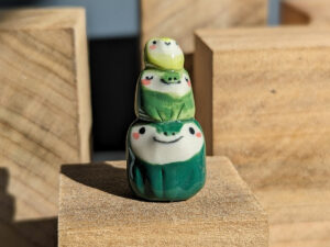 frog stack figurine