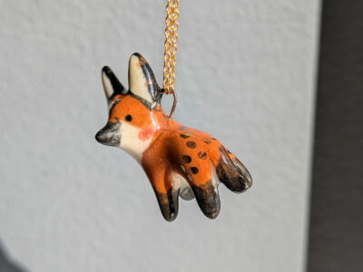 Pendentif Porcelaine - Loup à Crinière – Image 2