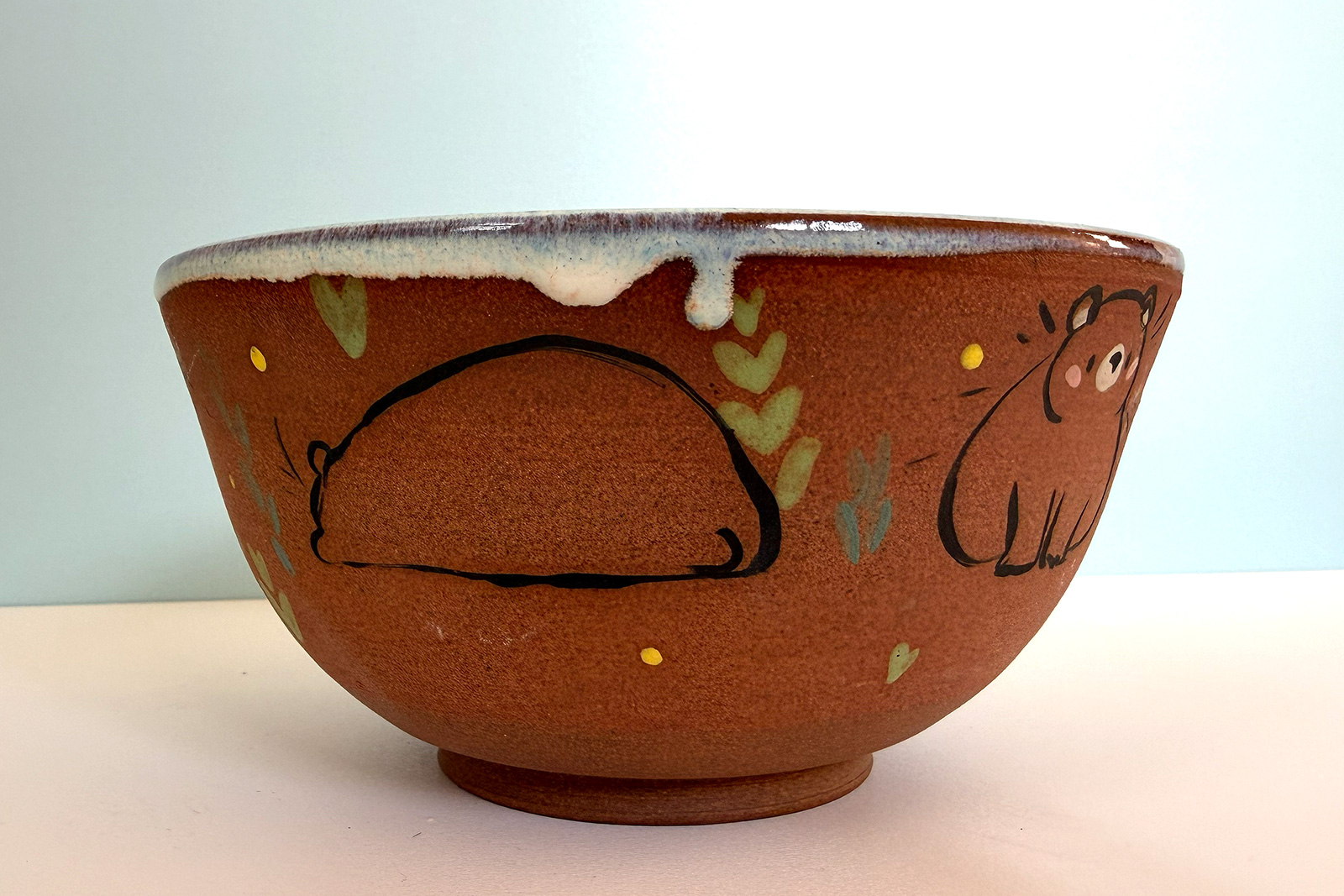 Alternative view of Bol Grès Rouge - Ours