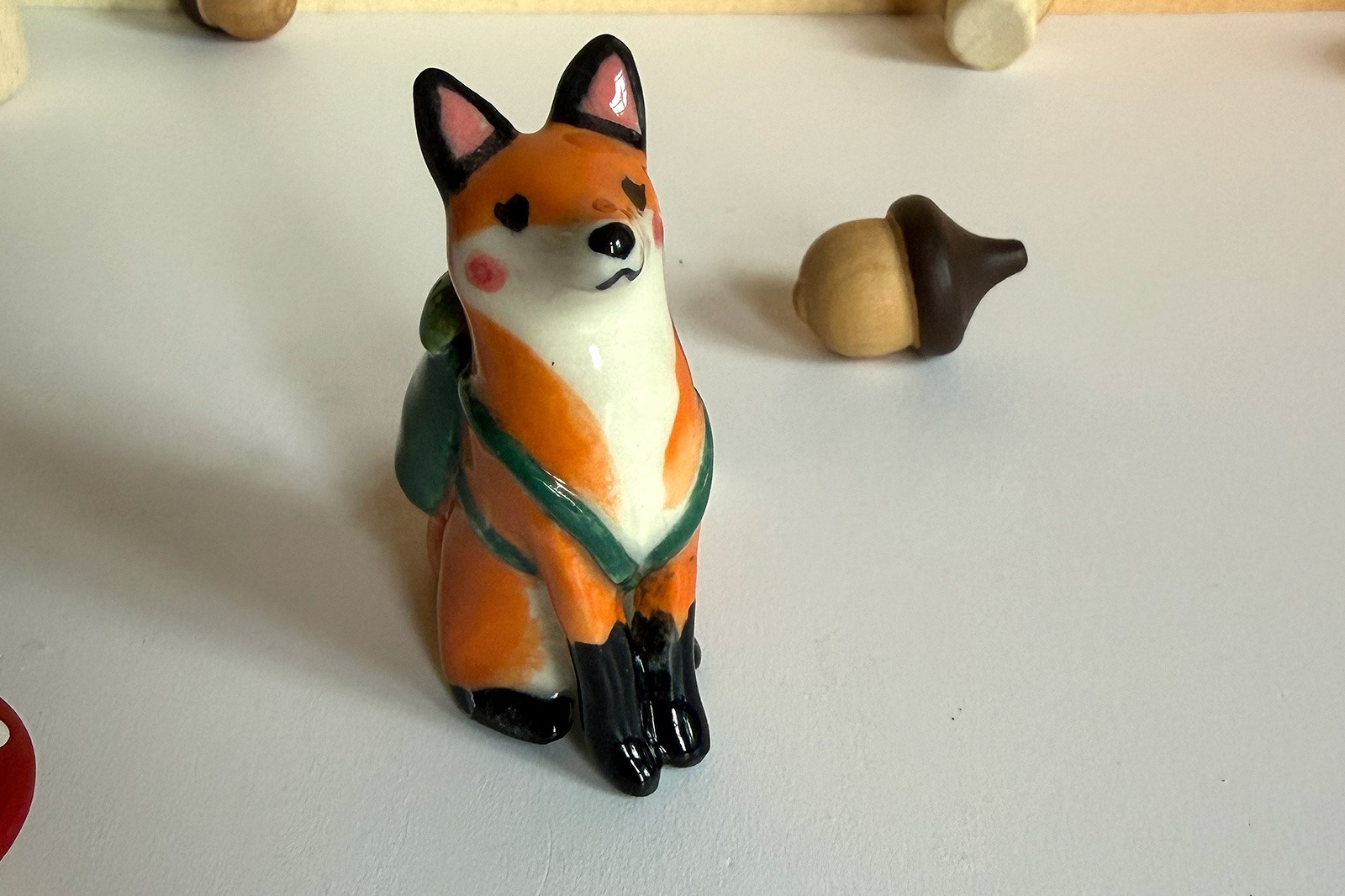 Alternative view of Figurine - Renard Randonneur