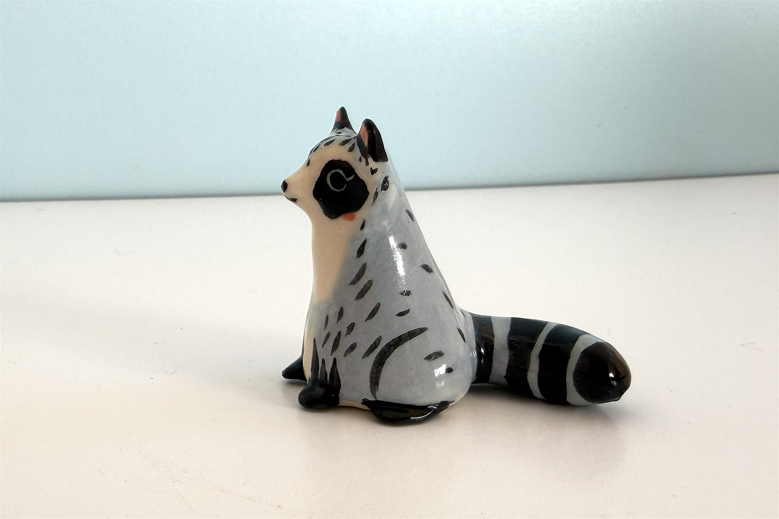 Alternative view of Figurine - Whiskers Vase - Raccoon