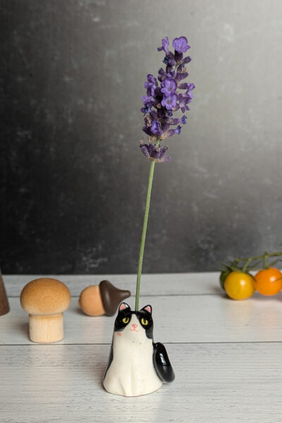 Figurine - Whiskers Vase - Tuxedo Cat - Image 3