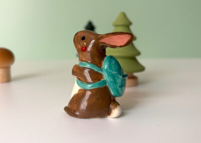 Figurine - Backpack Bunny - Image 2