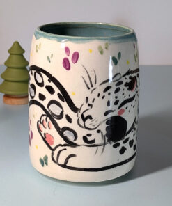 snow leopard pot