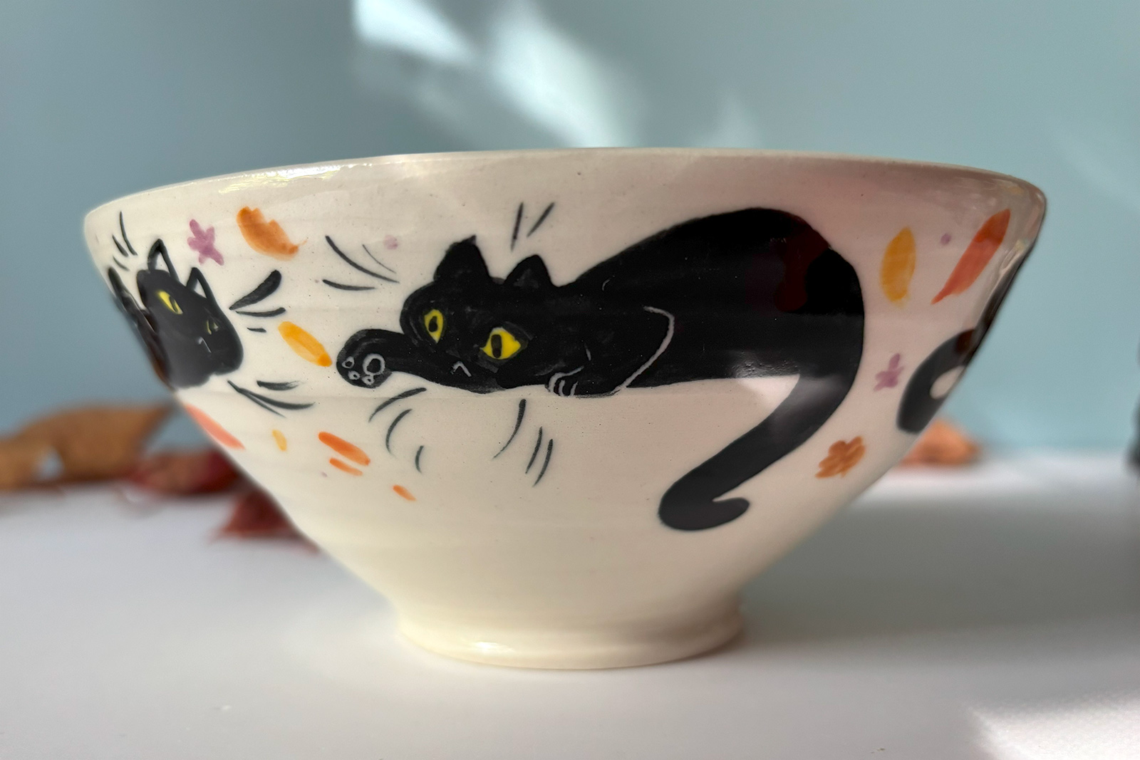 Alternative view of Bol - Chats Noirs