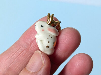 Pendentif Porcelaine : Jackalope Endormi – Image 6