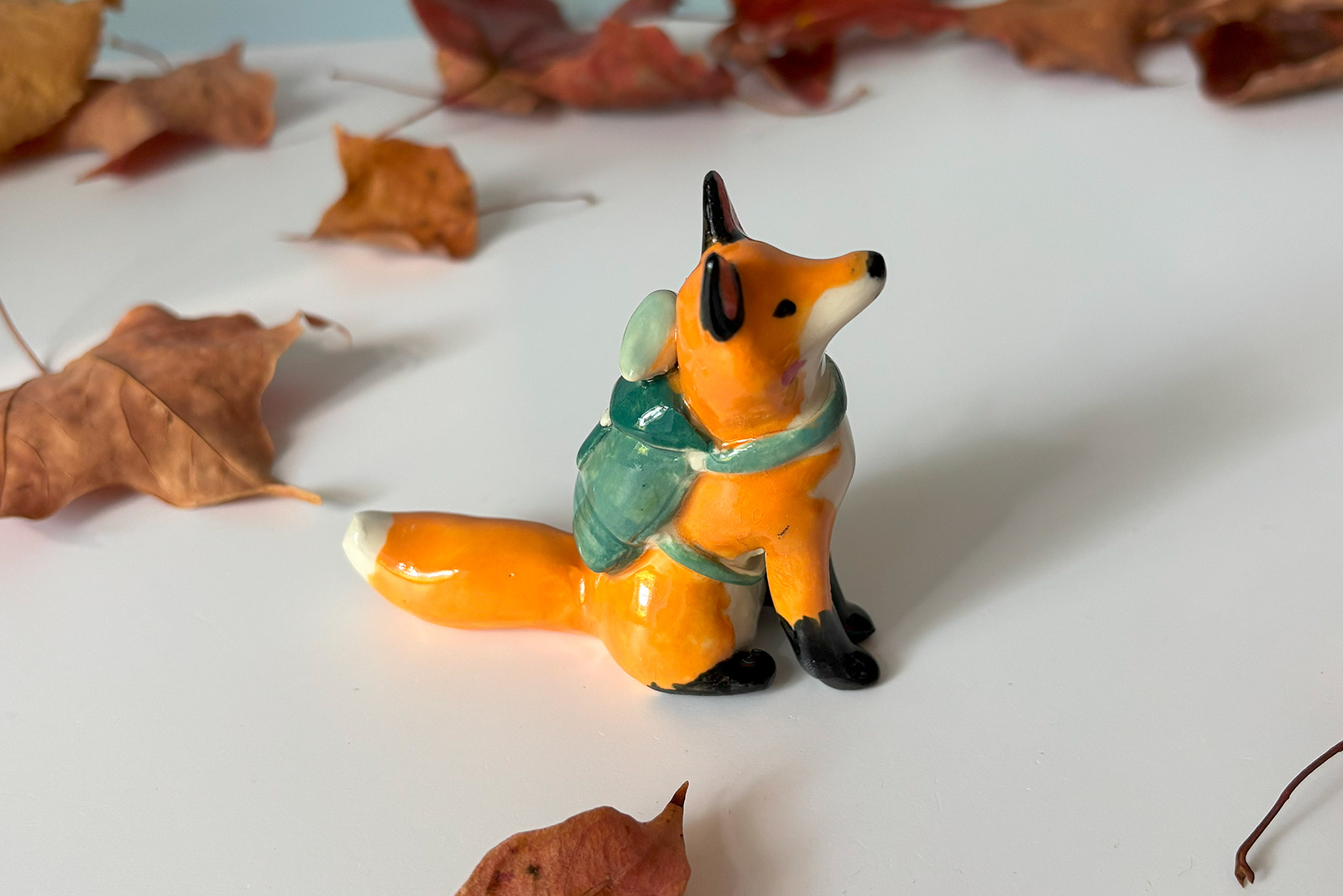Figurine - Hiking Red Fox With a Passenger - Image 8