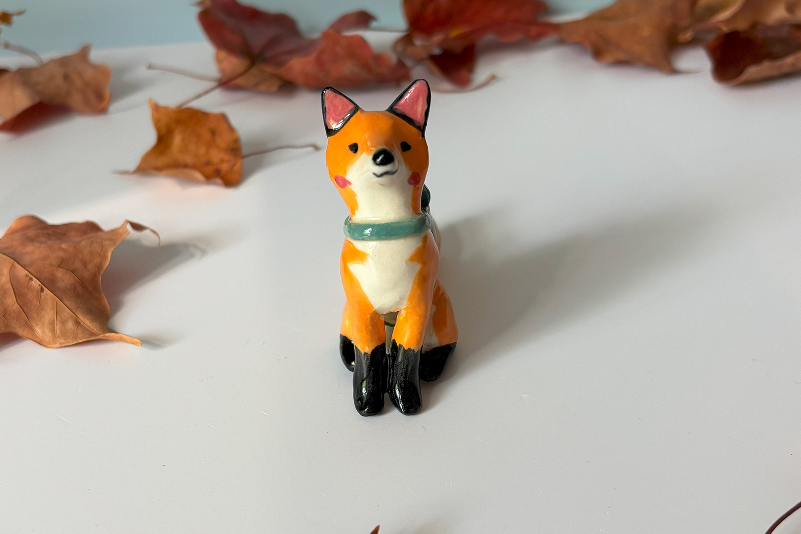 Figurine - Hiking Red Fox With a Passenger - Image 5