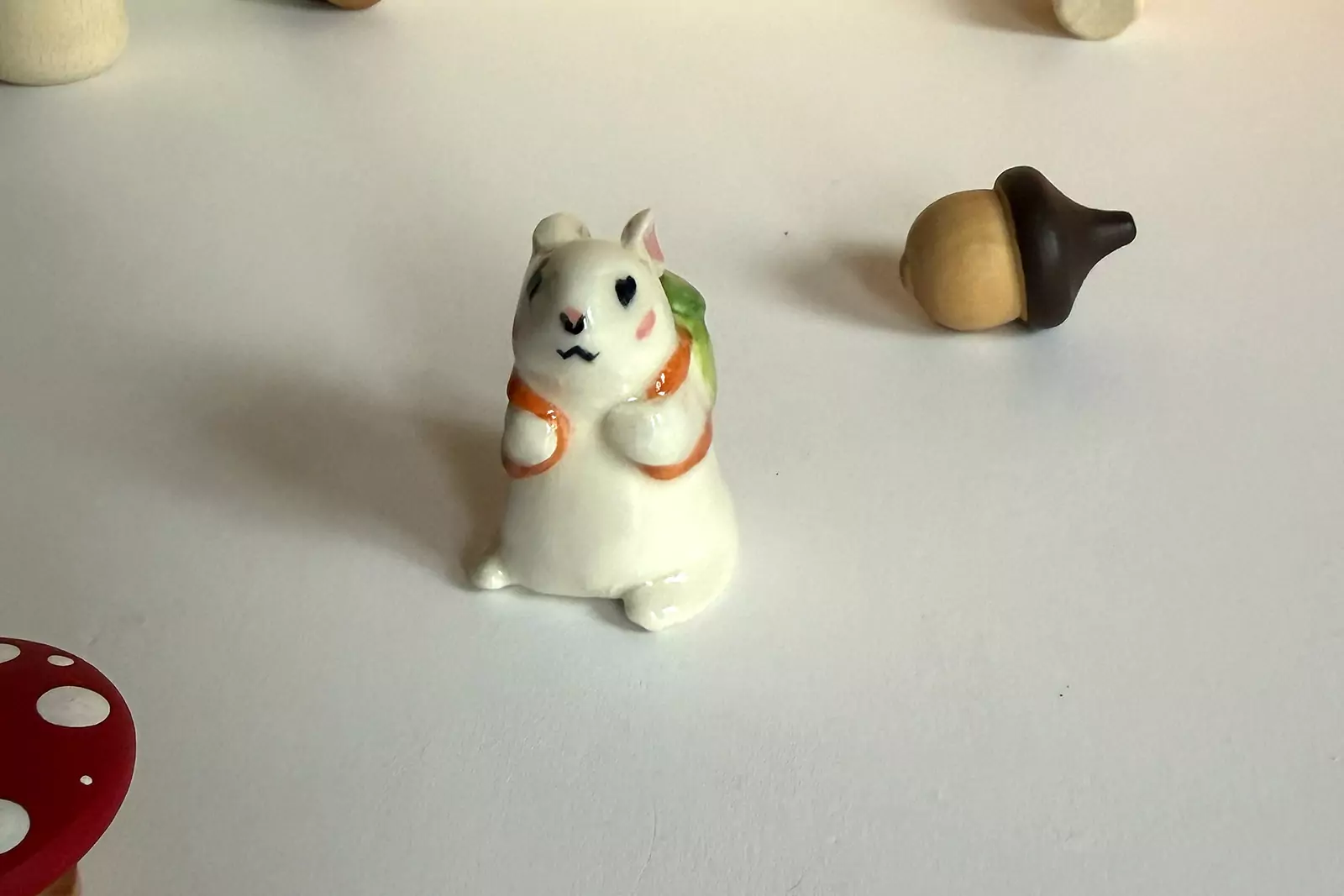 Figurine - Backpack Bunny - Image 3