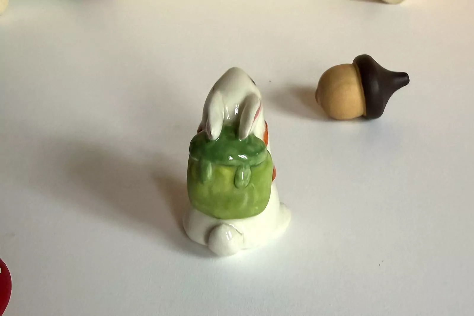 Figurine - Backpack Bunny - Image 4