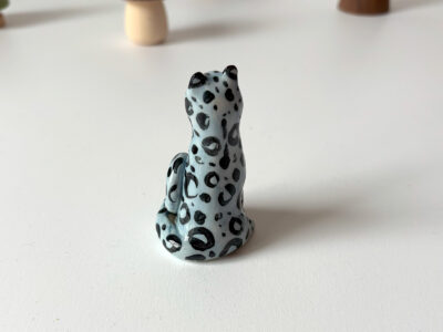 Figurine - Snow Leopard - Image 5