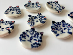 worry stone cat face