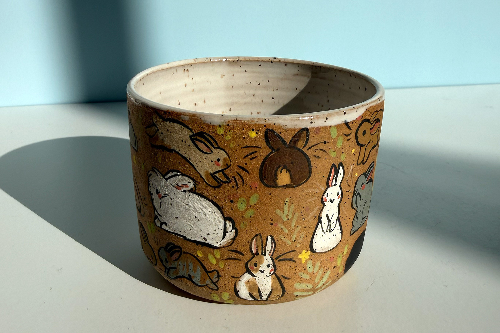 Tasse Mouchetée : Plein de Lapins – Image 4
