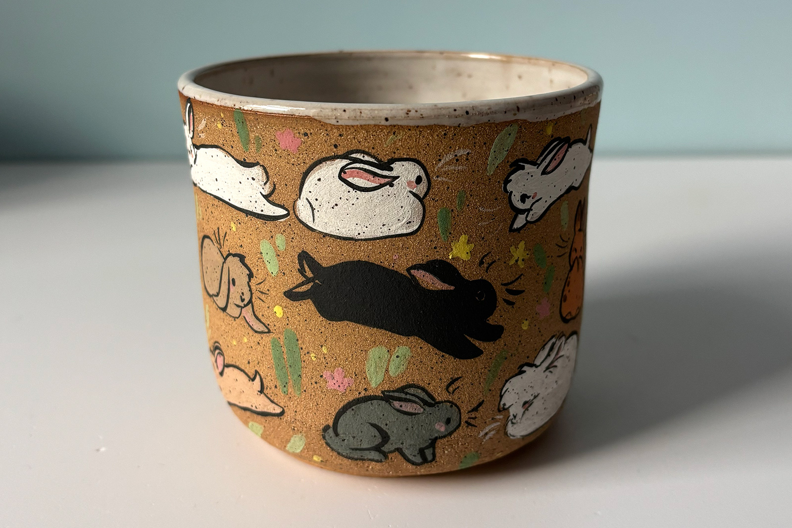 Tasse Mouchetée : Plein de Lapins – Image 3