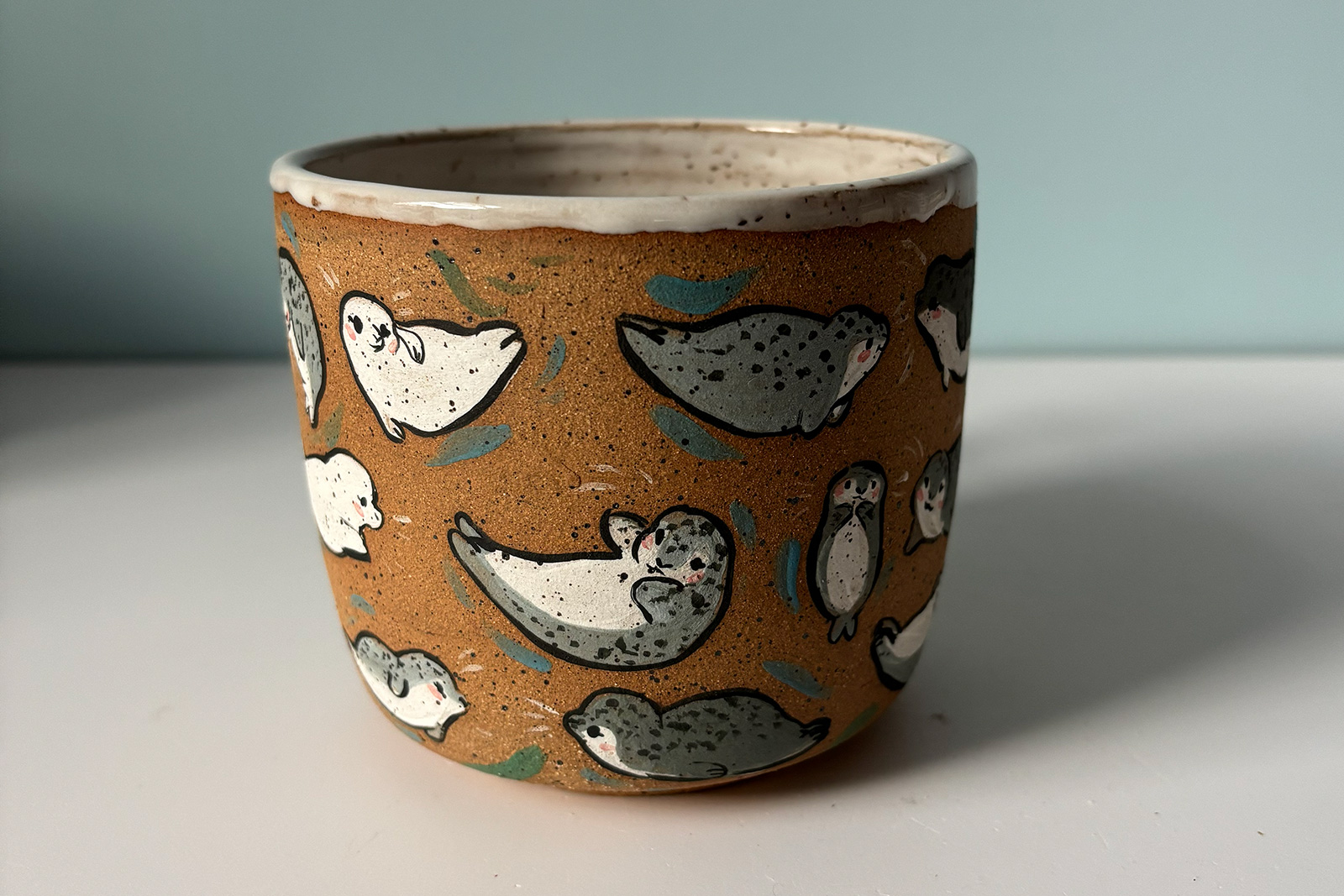 Alternative view of Cup - Many Seals