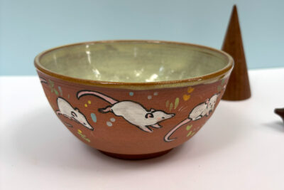 bowl white rats