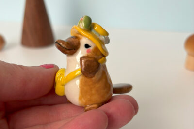 Figurine - Hiking Platypus - Image 3
