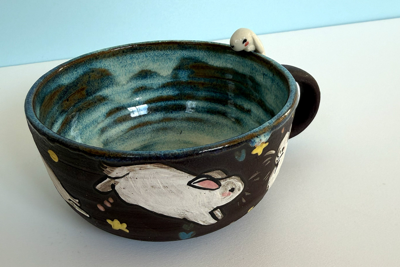 Alternative view of Tasse a thé - Sculptée - Lapins et Étoiles