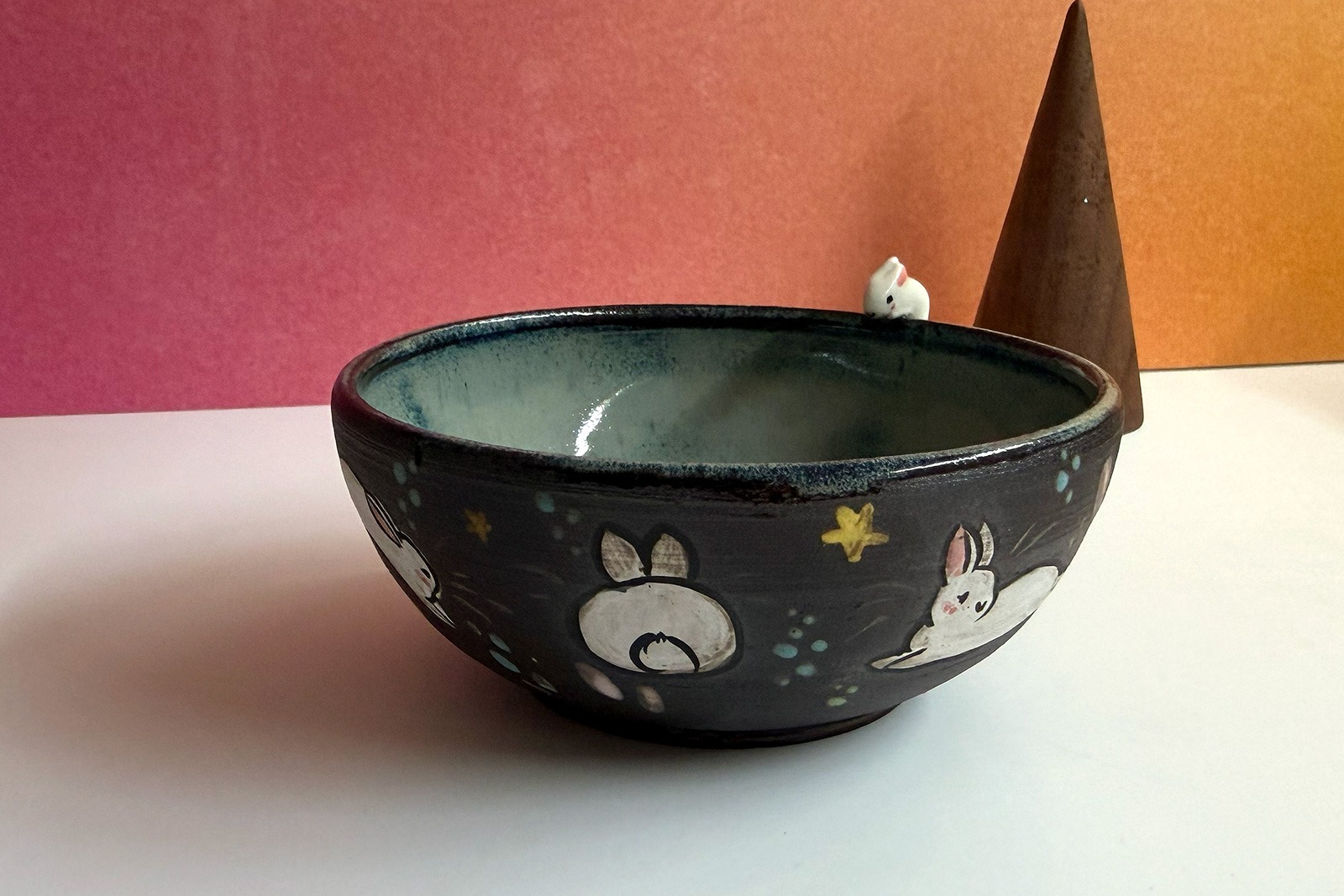 Alternative view of Tasse a thé - Sculptée - Lapins et Étoiles