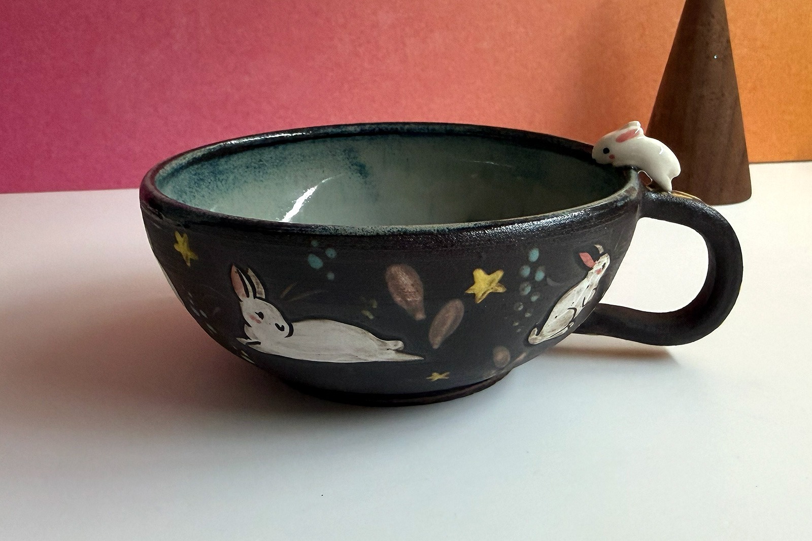 Tasse a thé - Sculptée - Lapins et Étoiles