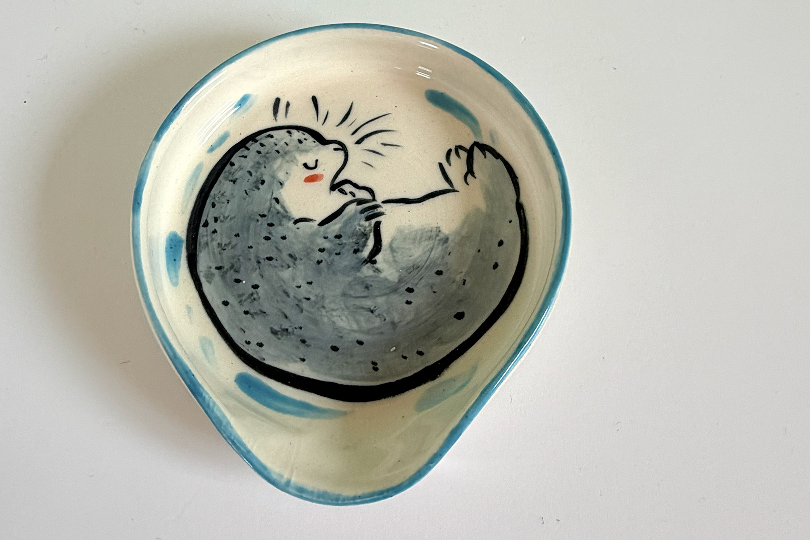 Porcelain Spoon Rest : Seal