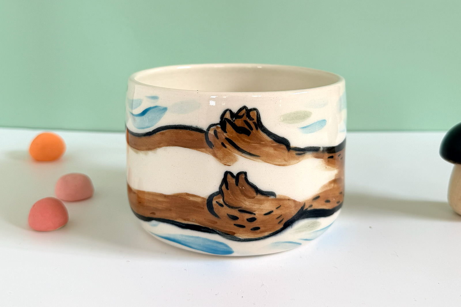 Alternative view of Latte Mug - Otter
