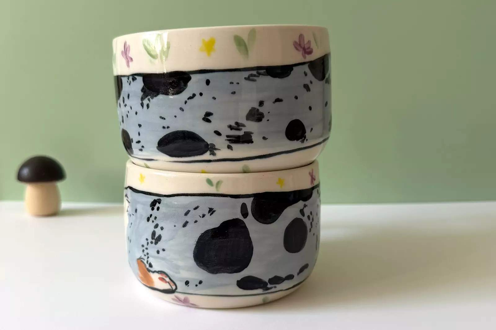 Alternative view of Latte Mug - Cardigan Corgi Merle
