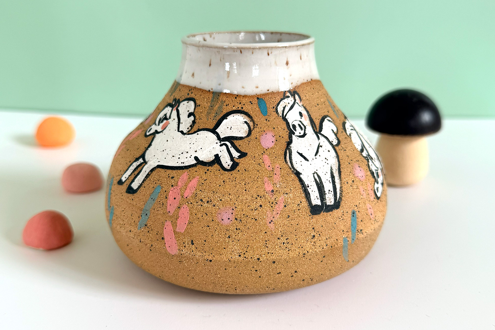 Alternative view of Vase Grès - Chevaux