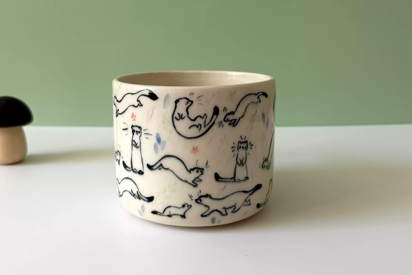 Mug - Too Many Ermines - Image 4