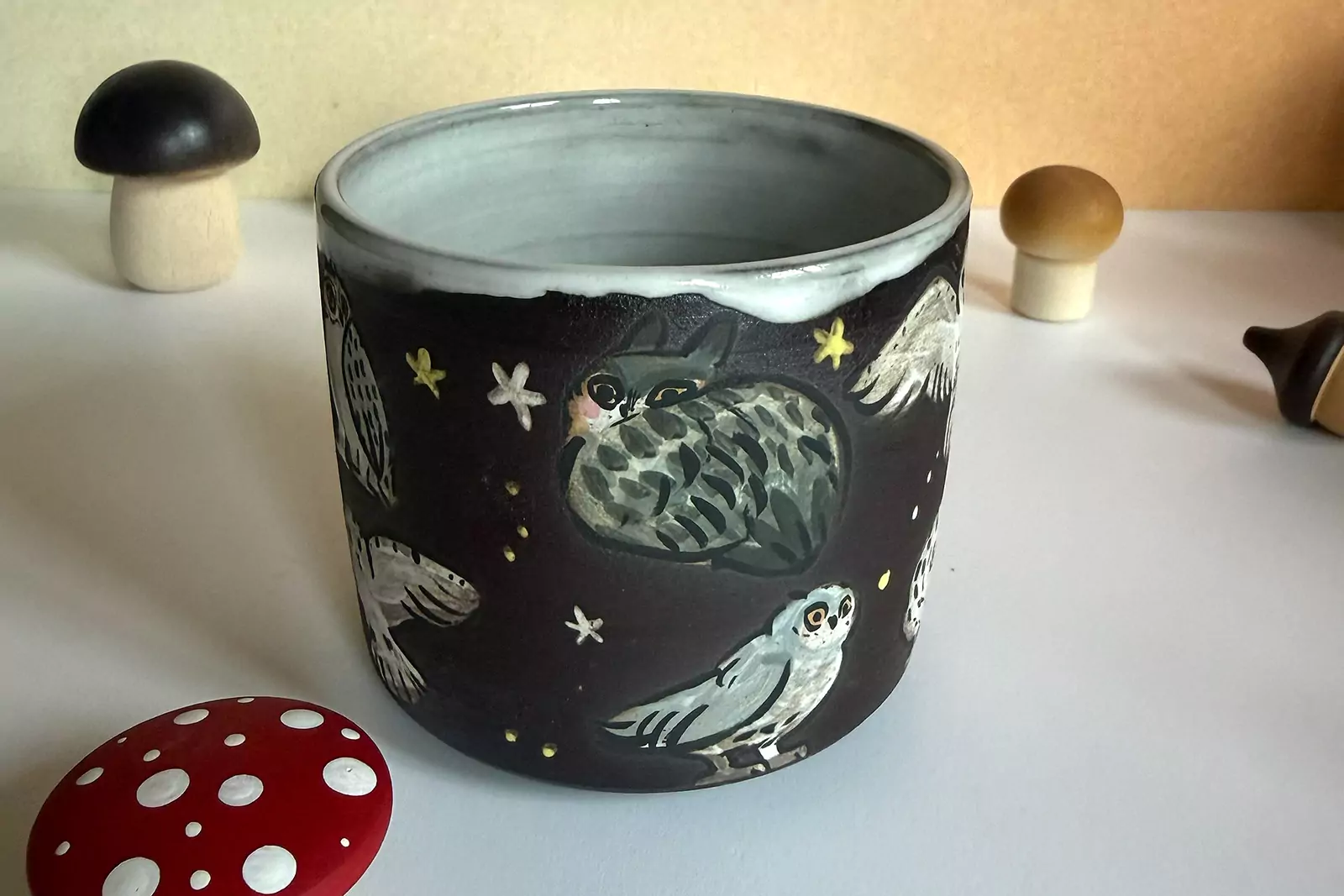 Cup : Too Many Owls - Image 4