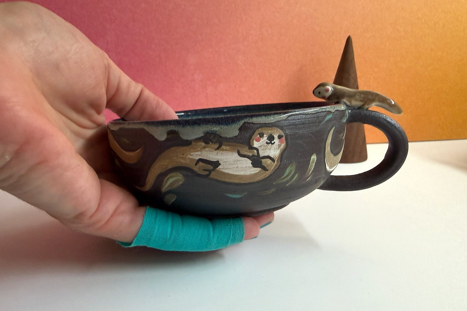 Tasse a thé - Sculptée - Loutres – Image 9