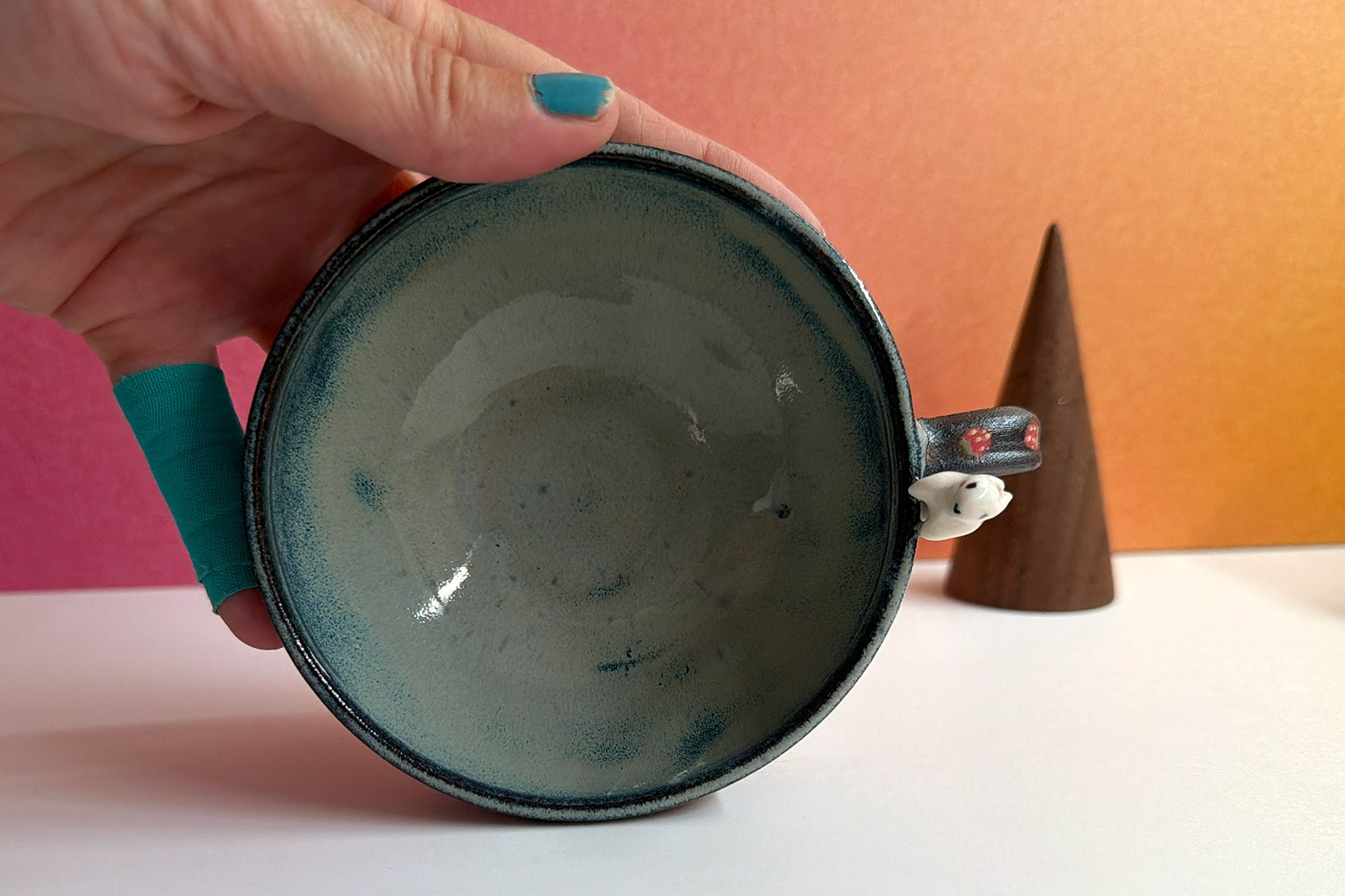 Tasse a thé - Sculptée - Lapins et Fraises – Image 6